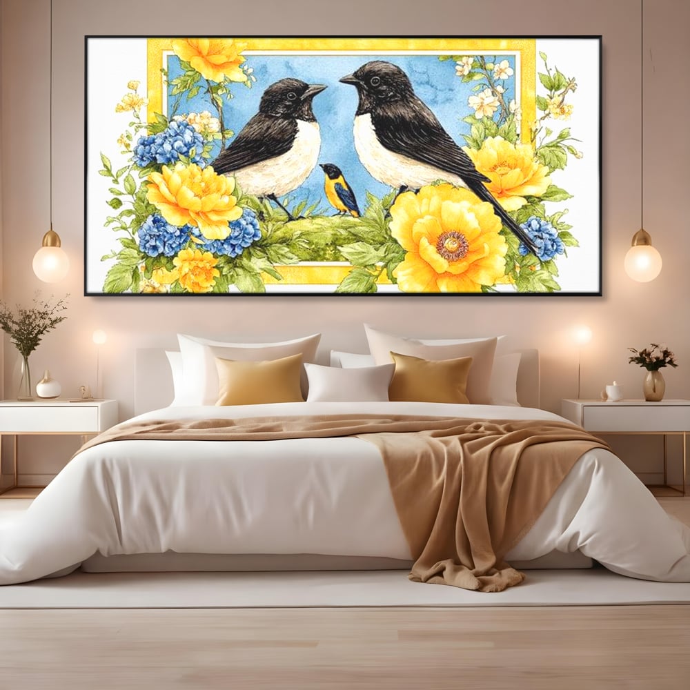 Tablou canvas cu tablou canvas cu pasari si flori, in rama de aluminiu negru, pe perete intr-un dormitor